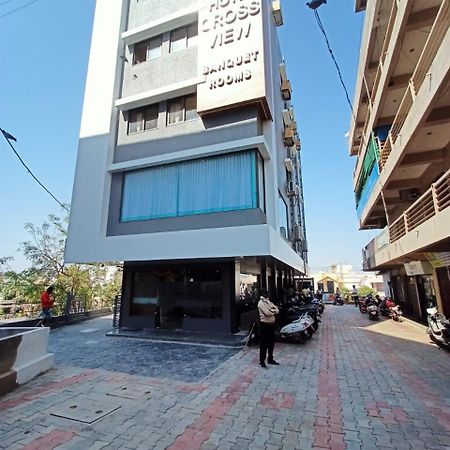 Hotel Crossview Palanpur 外观 照片