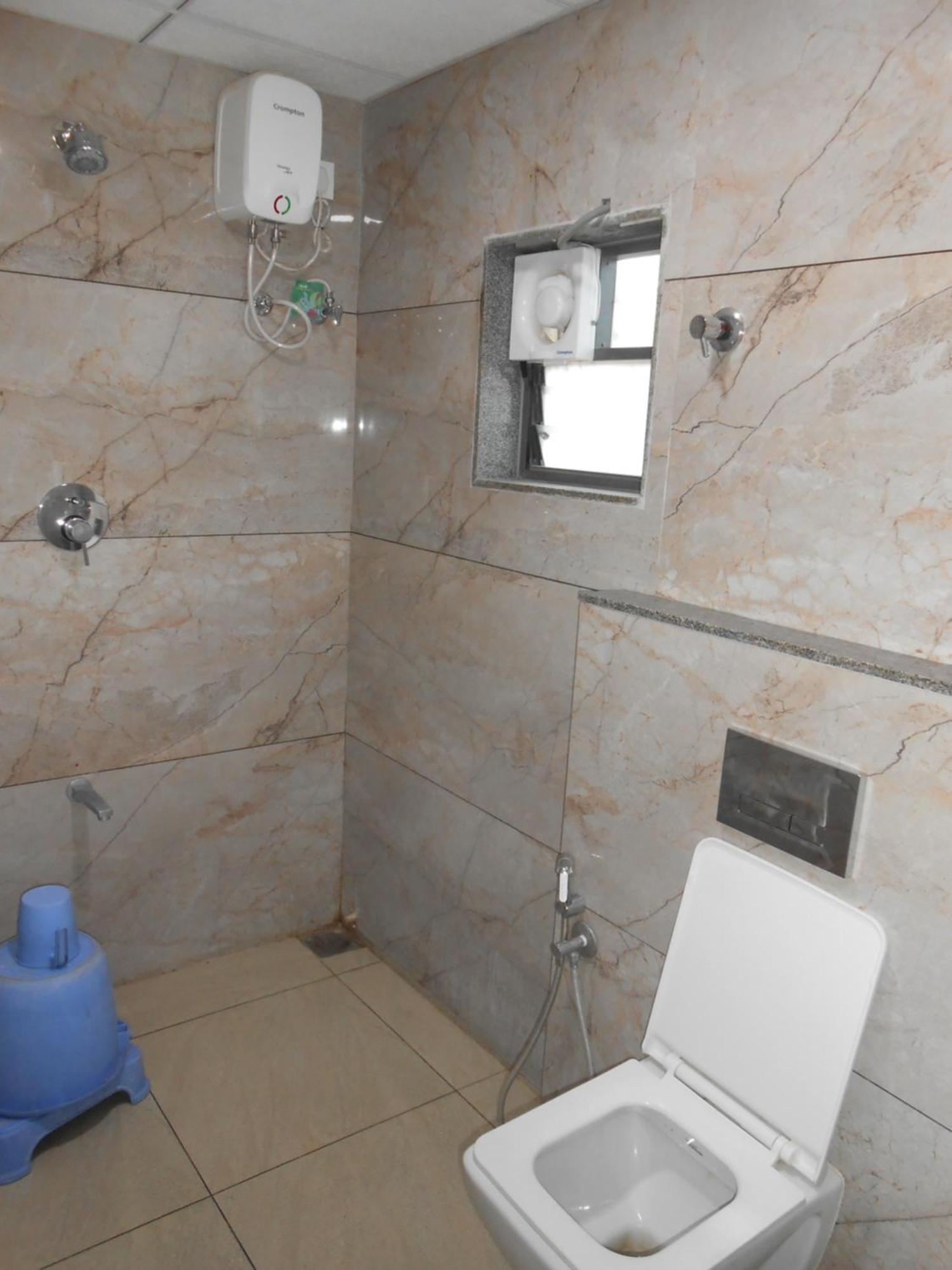 Hotel Crossview Palanpur 外观 照片