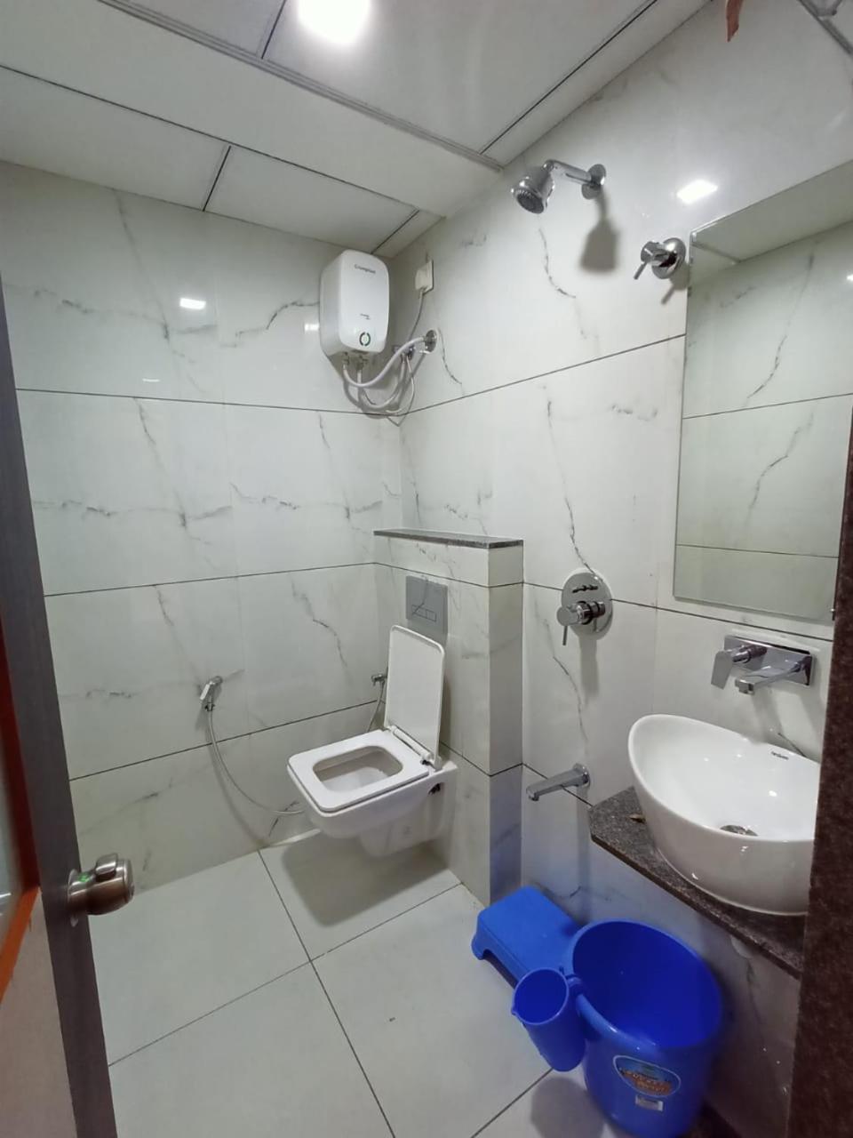Hotel Crossview Palanpur 外观 照片