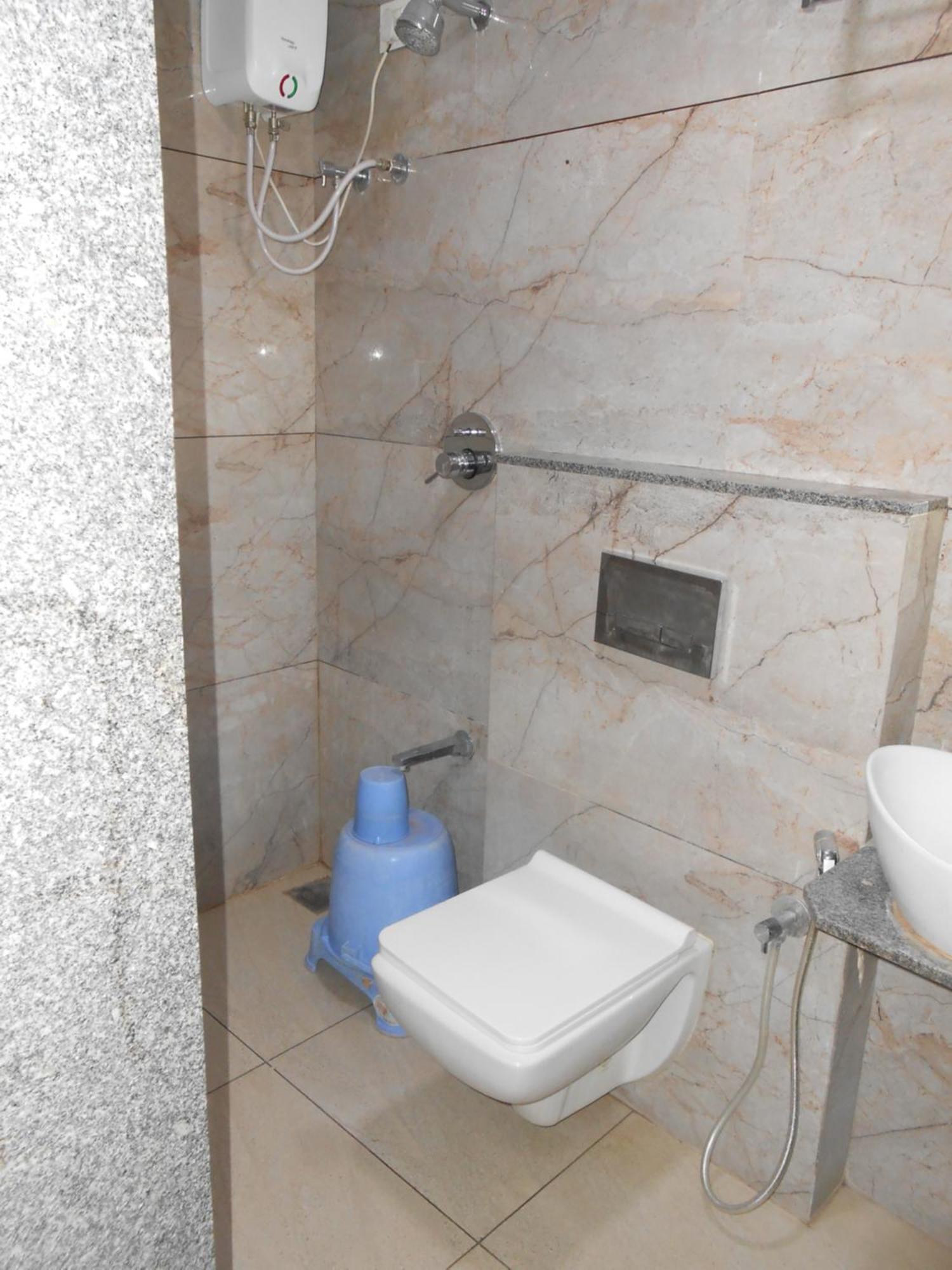 Hotel Crossview Palanpur 外观 照片